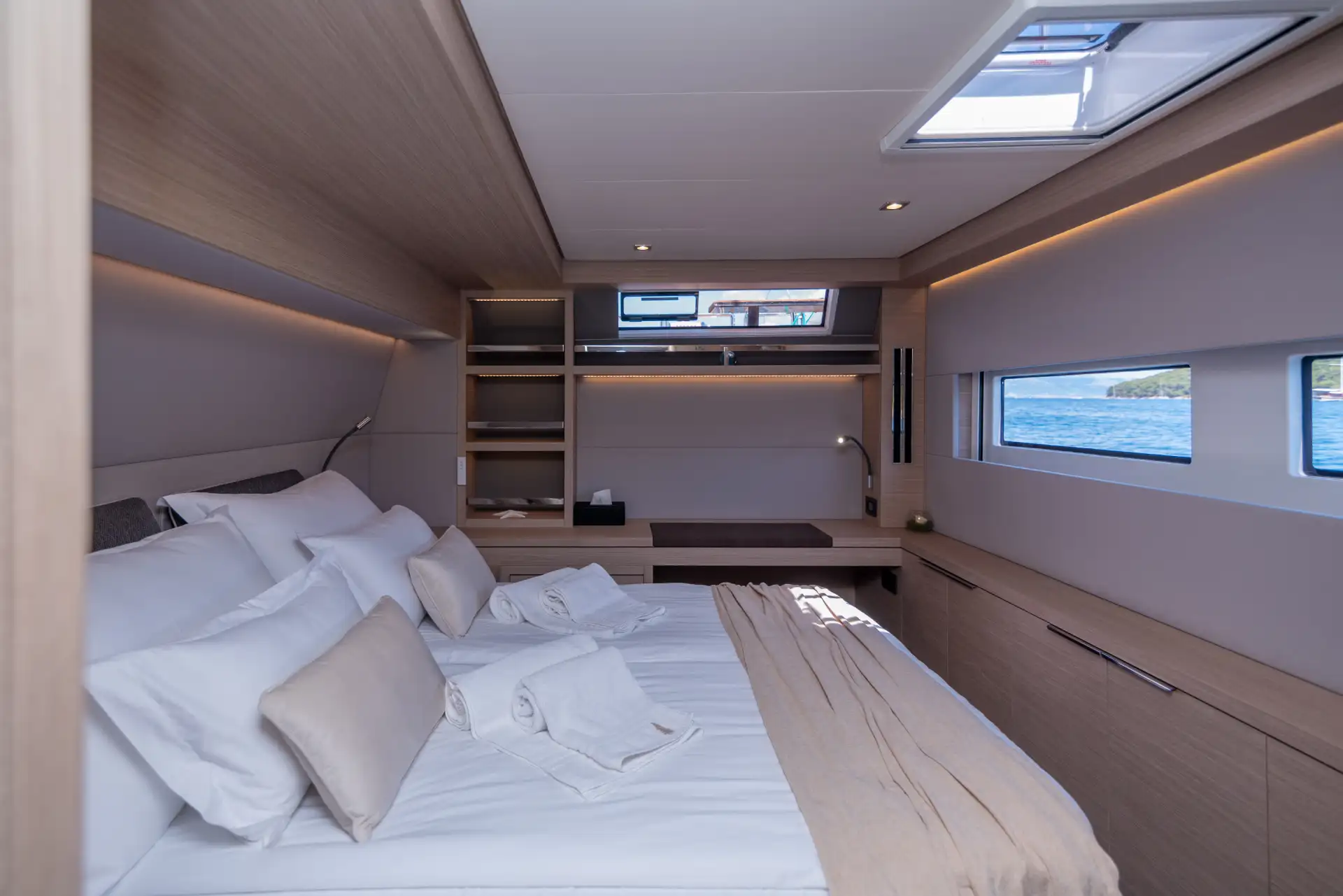 Adriatic Pearl Lagoon 55 -luksuskatamaraani charter-lomalle Kroatiassa